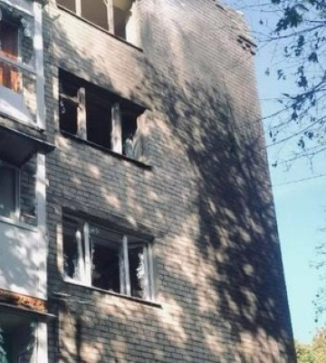 Рашисти атакують дронами Краматорськ: під ударом школа та багатоповерхівки. ФОТО