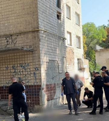 В Одесі жінка викинула новонароджену дитину з вікна багатоповерхівки