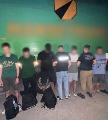 Пытались переправить троих уклонистов в Молдову: в Одесской области задержаны два иностранца, - ГПСУ. ФОТОРЕПОРТАЖ