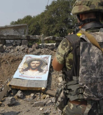 Війська РФ ударили авіабомбою по Яровій на Донеччині під час видачі пенсії: понад 20 загиблих, - Зеленський