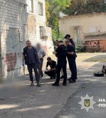 Поліція затримала жінку, яка викинула новонароджену дитину з вікна гуртожитку