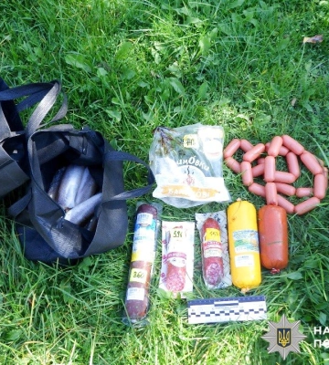 На Сарненщині чоловік викрав із магазину 4000 гривень і продукти