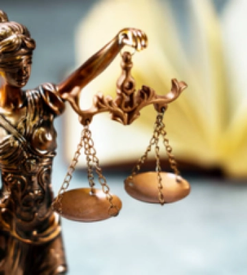 "Воєнкора" з Сімферополя засудили до 12 років за зраду