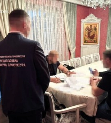 Депутата Закарпатської облради викрили на схемі збуту цінного дуба на понад 1 млн грн