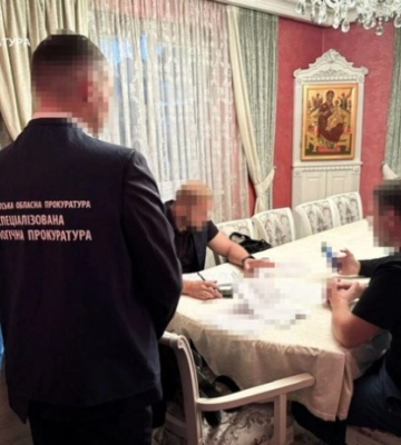 Депутата Закарпатської облради підозрюють у незаконному збуті цінної деревини дуба на понад ₴1 млн