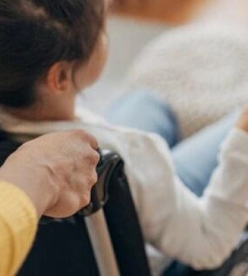 Батьків дітей з інвалідністю закликають отримати допомогу від держави