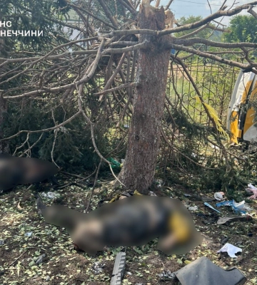 Ворог вдарив по селищу, коли люди отримували пенсії - понад 20 загиблих