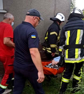 Впала і не змогла підвестися: на Волині врятували пенсіонерку