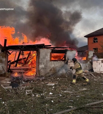 На Хмельниччині внаслідок російської атаки травмовані троє людей, зруйнована швейна фабрика