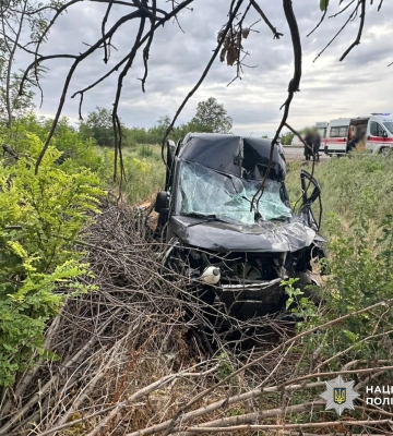 На Одещині мікроавтобус зіткнувся з вантажівкою: є травмовані