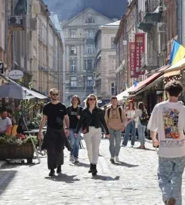 Туристичний збір в Україні встановлює рекорди: лідирують Київ та Львів, а Одеса втрачає позиції