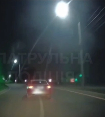 У Рівному серед ночі патрульним довелося влаштувати погоню за водієм Audi (ВІДЕО)