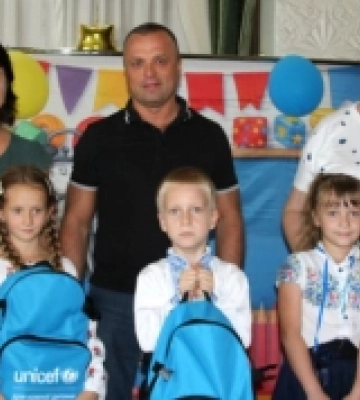 Школярі Білгорода-Дністровського отримали подарунки від ЮНІСЕФ