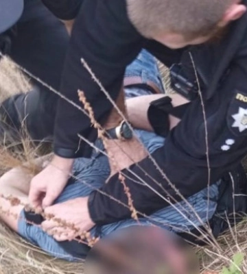 На Вінниччині чоловік жорстоко вбив двох школярів: затримано підозрюваного