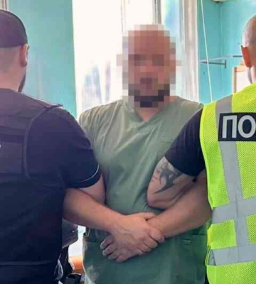 "Торгували" фіктивними інвалідностями: на Харківщині повідомили про підозру лікарю і колишньому правоохоронцю
