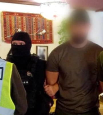 За 12 тыс. долларов помогал в выезде за границу: полиция задержала киевлянина
