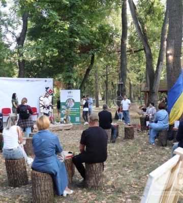 «Простір хоробрих» із кав’ярнею та кінотеатром під відкритим небом відкрили у Кропивницькому (фоторепортаж)