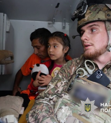 З Ярової на Донеччині волонтери вивезли вісім людей, зокрема семирічну дівчинку