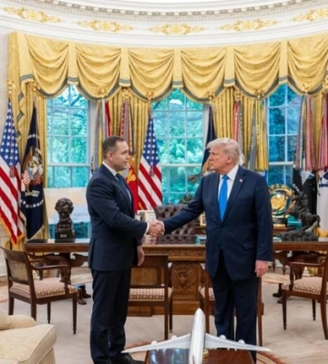 Трамп і Навроцький обговорили атаку російських дронів на Польщу