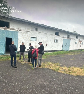 На Закарпатті керівницю інституту та її спільницю підозрюють у розтраті 300 тонн зерна