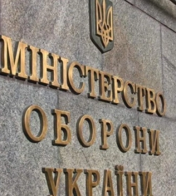 У Києві викрили посадовця Міноборони, який за $10 тисяч «бронював» чоловіків