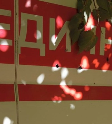 Їхали на виклик – медики “швидкої” потрапили під обстріл на Харківщині