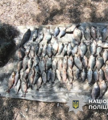 На найбільшому озері в Одеській області затримали браконьєра
