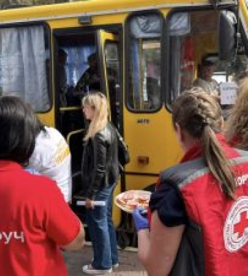 На Рівненщину прибув 15-й евакуаційний поїзд цього року