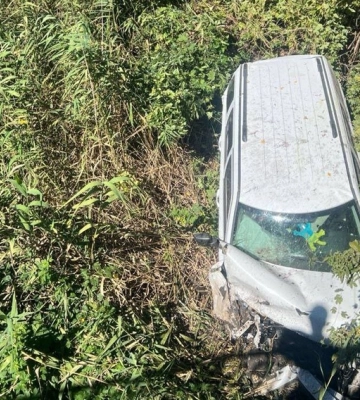 Водій Jeep Patriot врізався в дерево у Кропивницькому