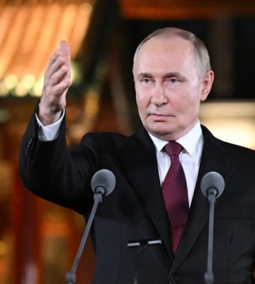 Путин &quot;пригласил&quot; Зеленского в Москву. В Киеве советуют не искать смысла