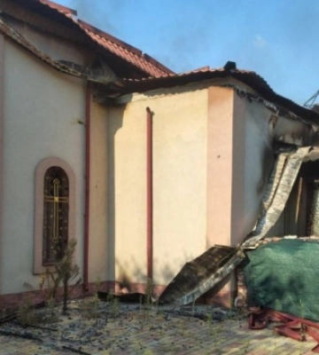 У Мирнограді внаслідок російських обстрілів згорів храм