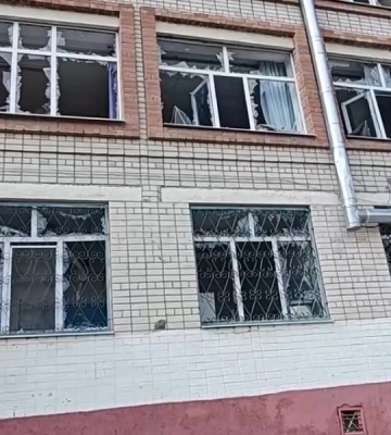Росіяни вдарили “Молнією” поблизу навчального закладу у Херсоні