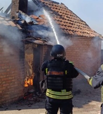 Войска рф в течение дня атаковали два района Днепропетровщины, есть пострадавшие и разрушения