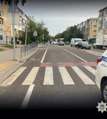 У Львові вантажівка травмувала пішохода
