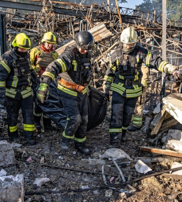 "Молнія" вдарила по авто у Шевченківській громаді на Харківщині: троє поранених