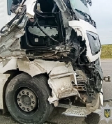 На Рівненщині в ДТП за участі трьох авто постраждали троє пасажирів