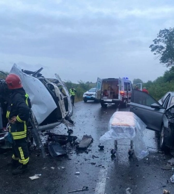 Летів на швидкості 200 км/год та намагався зам’яти справу: з’явились нові деталі кривавої ДТП за участі детектива НАБУ