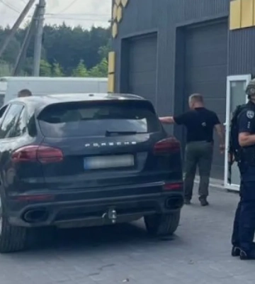 Во Львовской области произошла стрельба в офисе автосервиса, есть погибшие, на месте работает полиция
