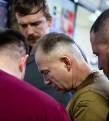 Сирський відвідав бойові підрозділи на Покровському і Добропільському напрямках