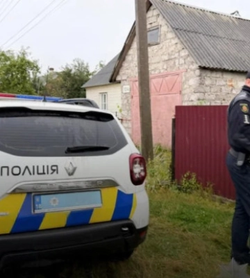 На Рівненщині чоловік з психічним розладом зарізав батька та побив матір