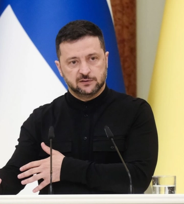 Отдать Путину землю Украины для остановки войны - не решение и такого не будет, - Зеленский