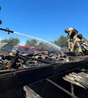 Окупанти вдарили по двох районах Дніпропетровщини, є жертви та руйнування