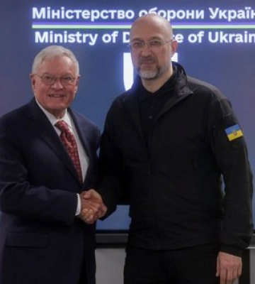 Шмигаль і Сікорський обговорили спільні рішення щодо підвищення обороноздатності України та Польщі