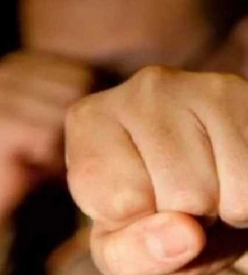 В Івано-Франківську двоє п’яних молодиків побили нацгвардійця