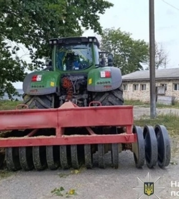 Пьяный тракторист на Винниччине смертельно травмировал двух человек