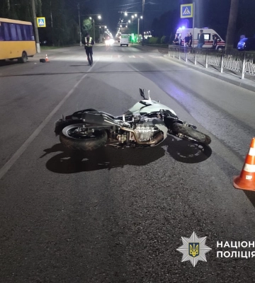 У Сумах мотоцикліст наїхав на пішохода на переході: обидва – в лікарні