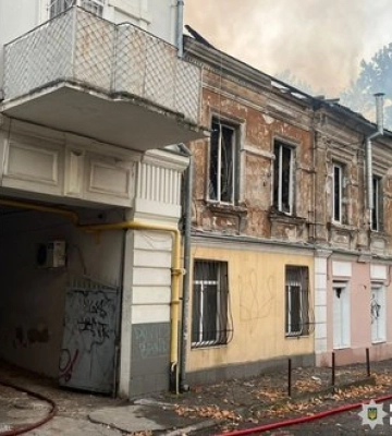 Пошкоджені стільникова вежа й будинки. Армія РФ обстріляла 30 населених пунктів Херсонщини