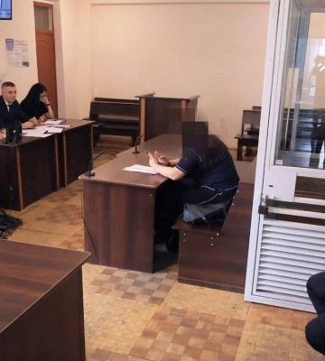 На Хмельнитчине жестоко изнасиловали несовершеннолетнюю