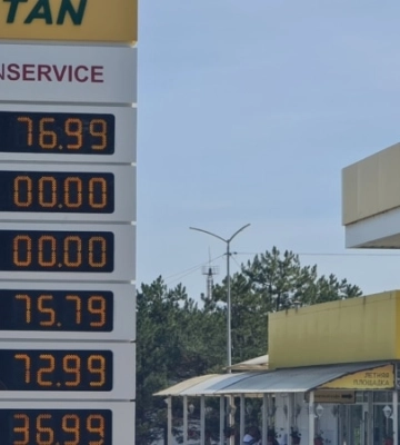 У Криму погіршується ситуація з наявністю бензину, посівна під загрозою зриву – активіст