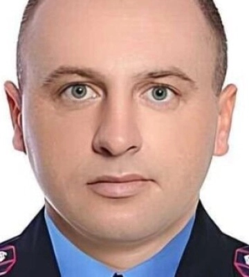 Пока украинцы донатят последние копейки на ВСУ, налоговик из Черкасс Александр Кужим покупает люксовое авто